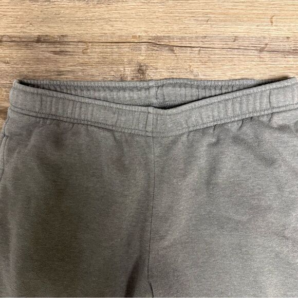 The North Face Men’s Charcoal Joggers - Picture 5 of 10